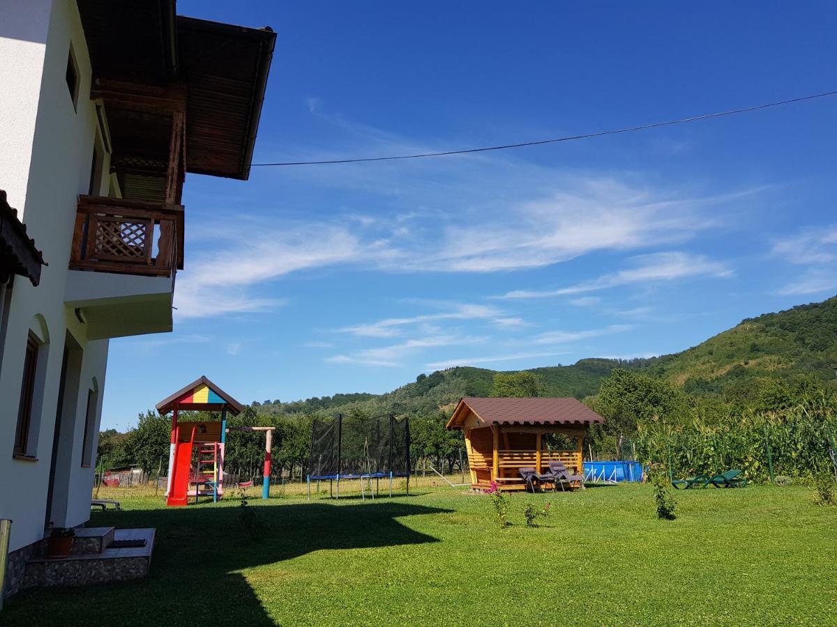 La Bunicu Vila Polovragi Exterior foto